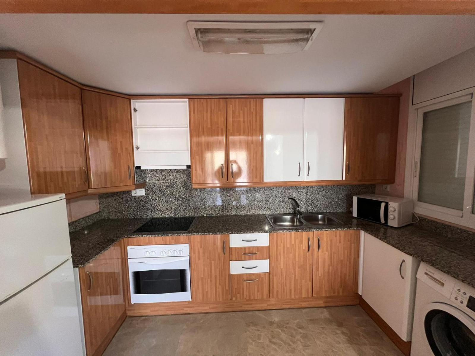 Ventura Park C- 3 Apartment ซาลอว์ ภายนอก รูปภาพ